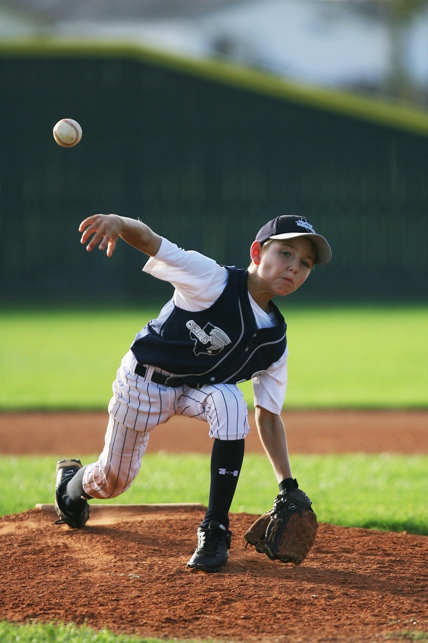 master the art of pitching with expert strategies to effectively communicate your ideas, captivate your audience, and secure investment or support for your projects. learn how to craft the perfect pitch for any scenario.